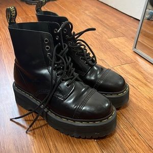 Platform Doc martens Jadon size women’s size 7